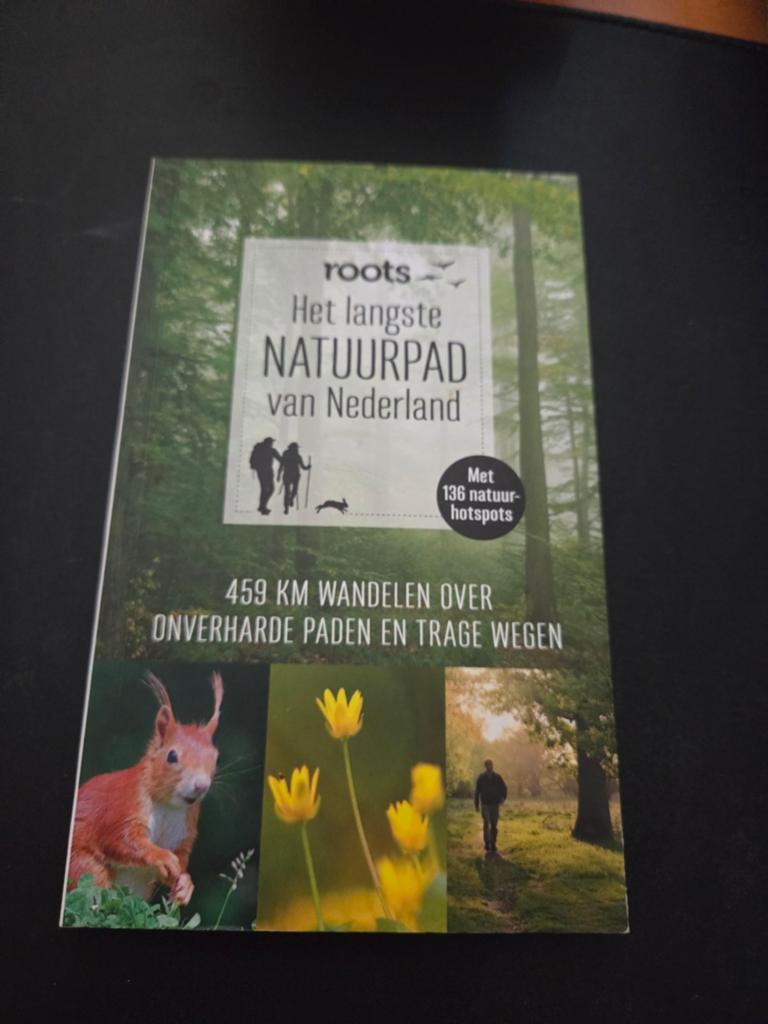 Roots: Het Langste Natuurpad van Nederland - Wandelgids, Boeken, Ophalen of Verzenden, Zo goed als nieuw, Wandel- of Recreatiegebieden