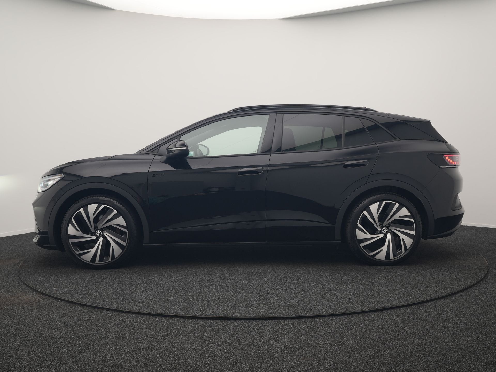 Volkswagen ID.4 GTX 4Motion 77 kWh 300pk Dealer O.H. | SOH 9, Auto's, Automaat, Dealer onderhouden, Automatische klimaatregeling