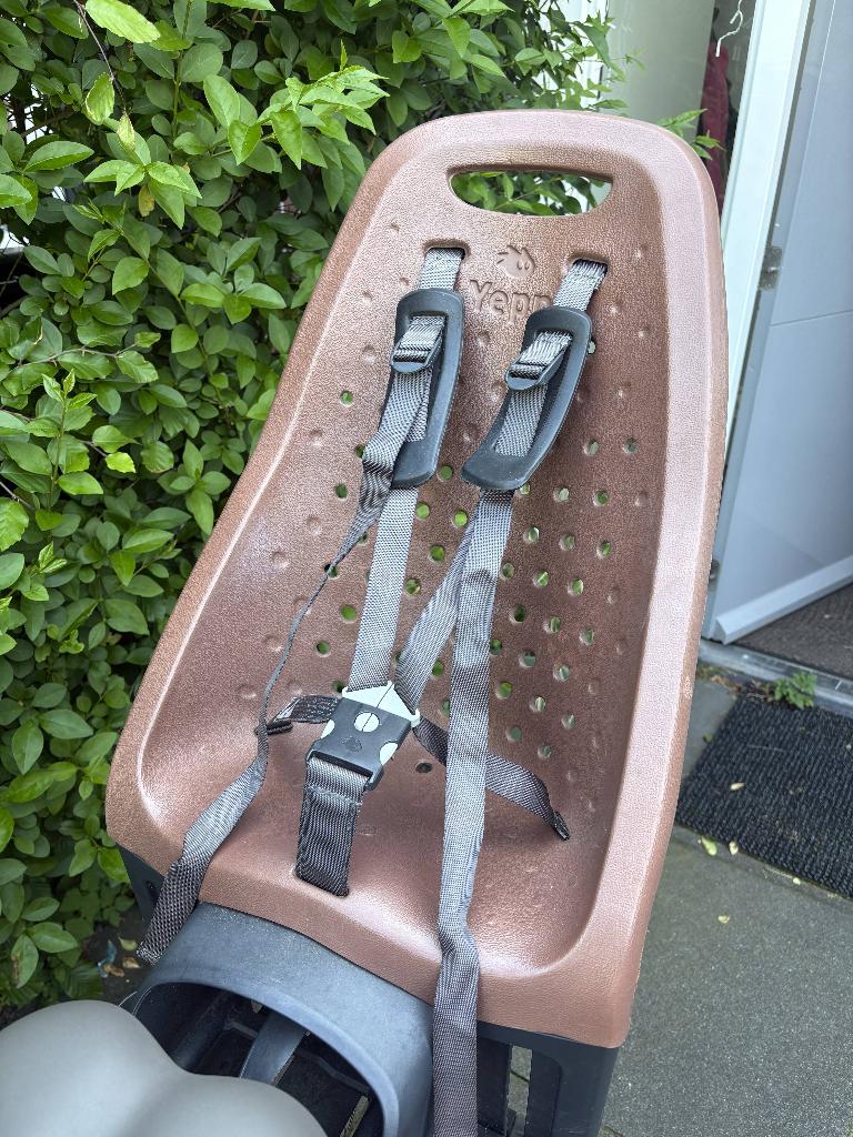 Thule Yepp Maxi Frame Mount Brown kinderzitje, Fietsen en Brommers, Fietsaccessoires | Fietsstoeltjes, Ophalen, Achterzitje, Gebruikt