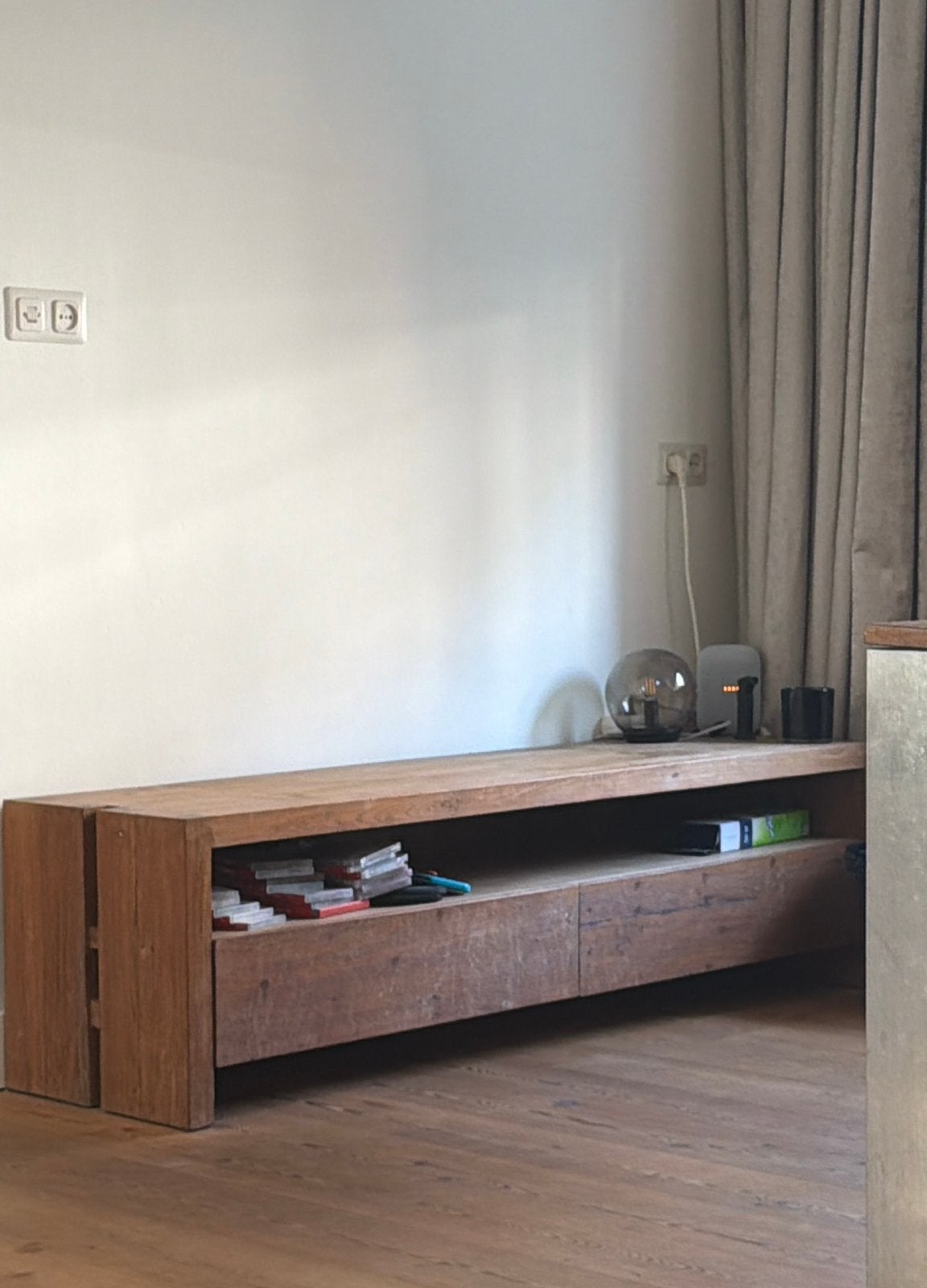 Teak TV meubel, Gebruikt, 150 tot 200 cm, Ophalen of Verzenden, Minder dan 100 cm