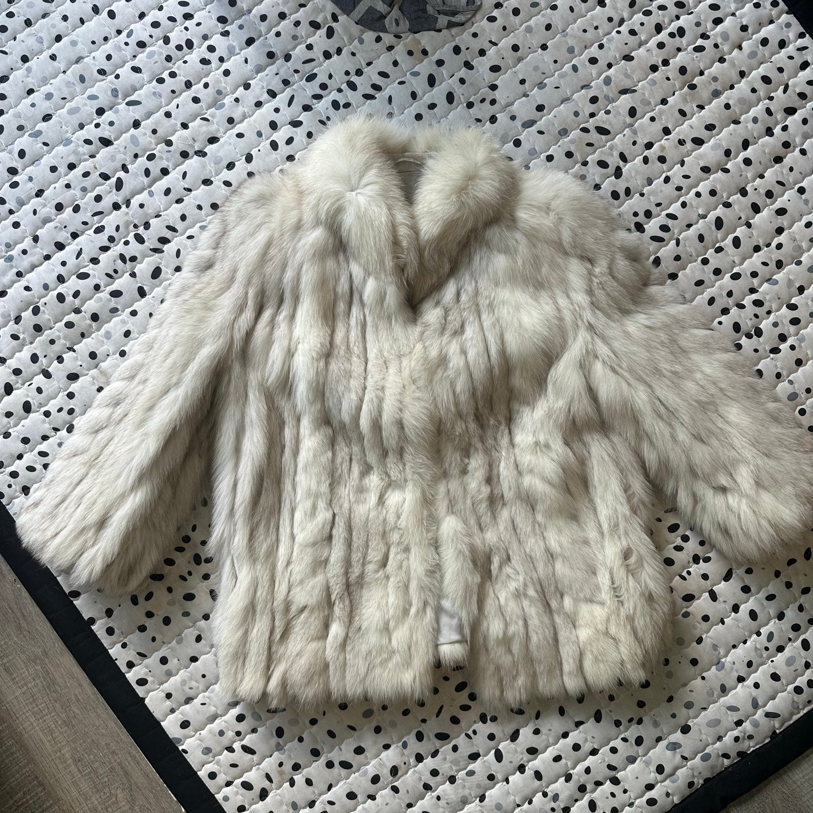 Saga Fox blauwvos bontjas - Maat M, Kleding | Dames, Verzenden, Zo goed als nieuw, Maat 38/40 (M), Wit