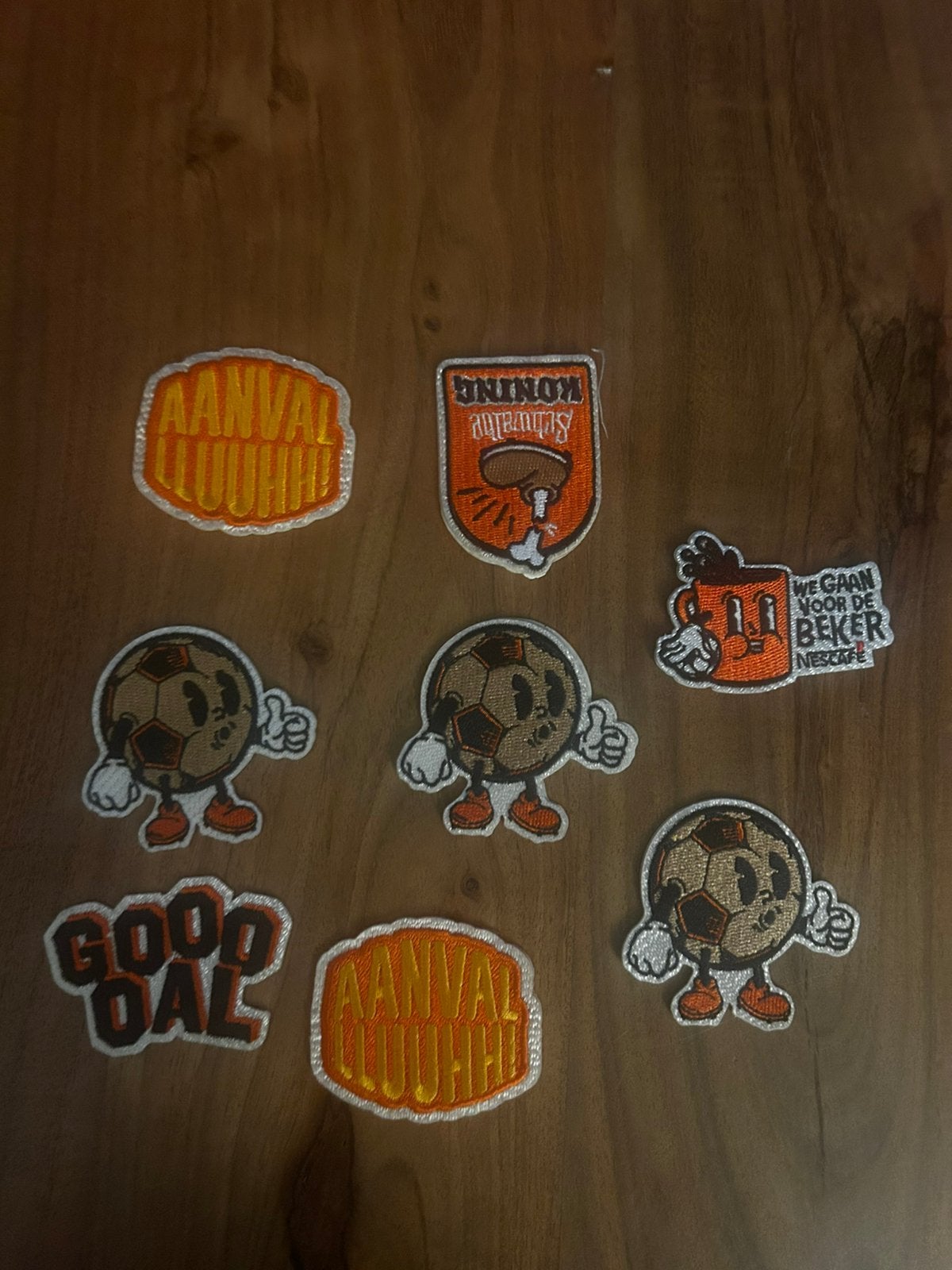 Numbo juichemblemen, Verzamelen, Speldjes, Pins en Buttons, Ophalen of Verzenden, Nieuw