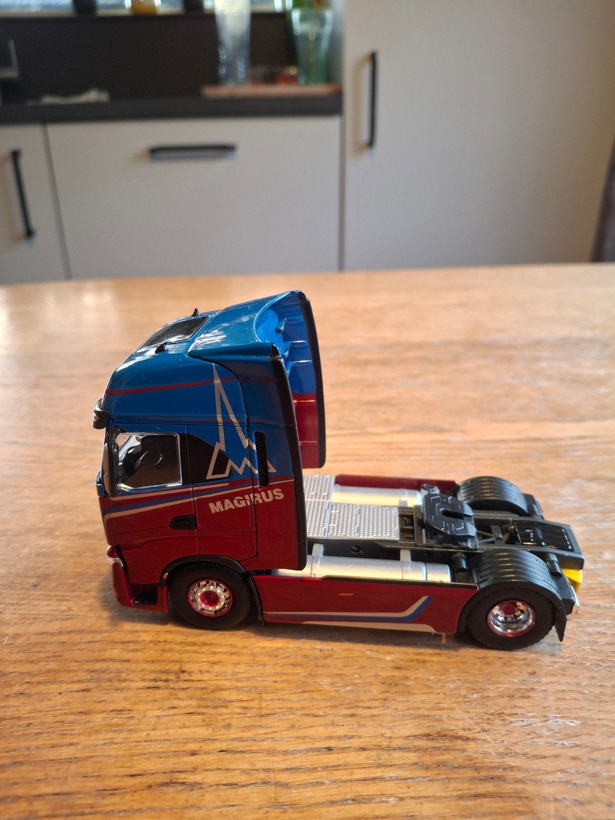 TEKNO IVECO S WAY., Ophalen of Verzenden, Nieuw, Bus of Vrachtwagen, Tekno