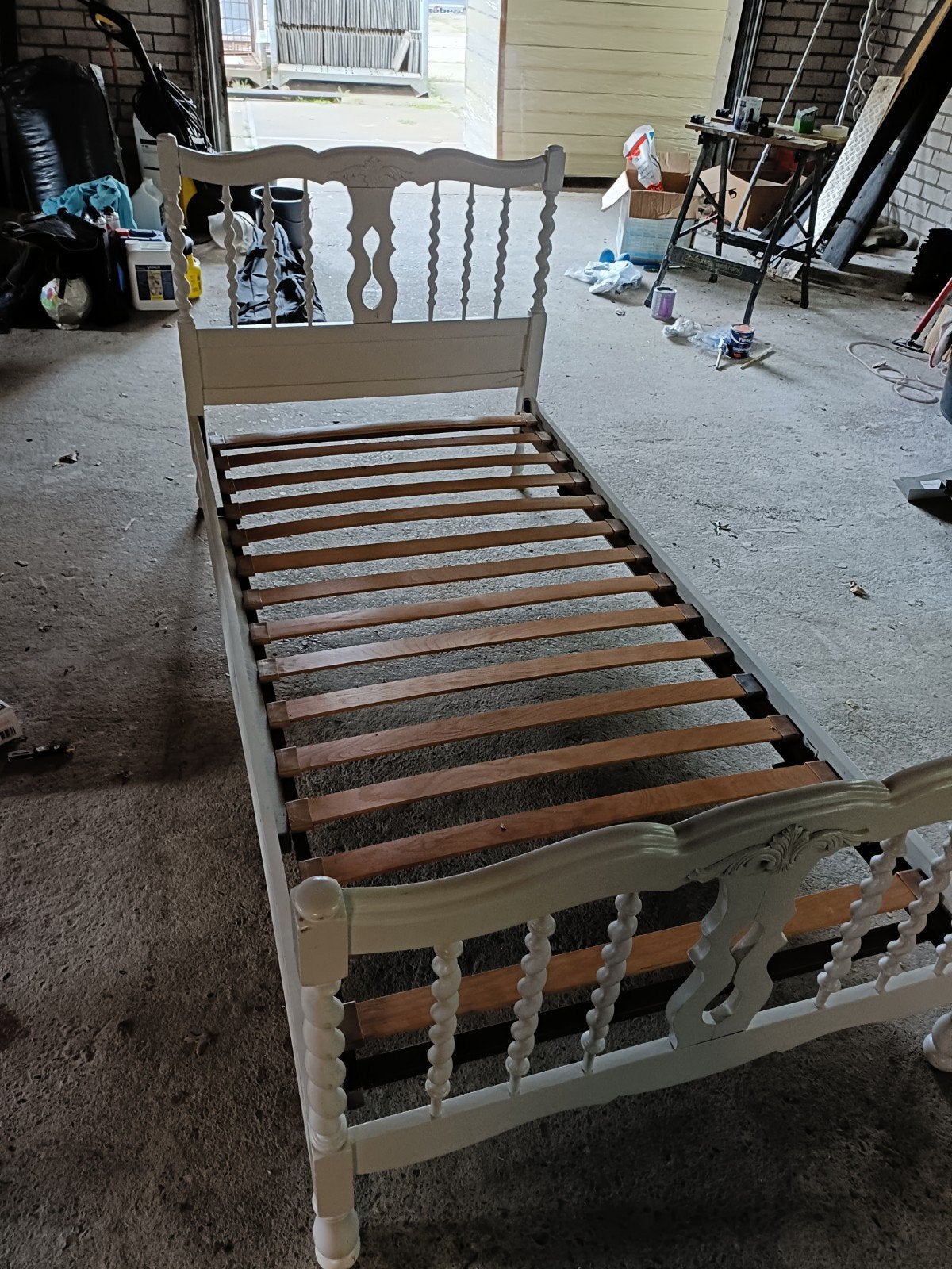 mooi spijlen bed..matras nog aanwezig, Ophalen, 90 cm, Eenpersoons, Wit