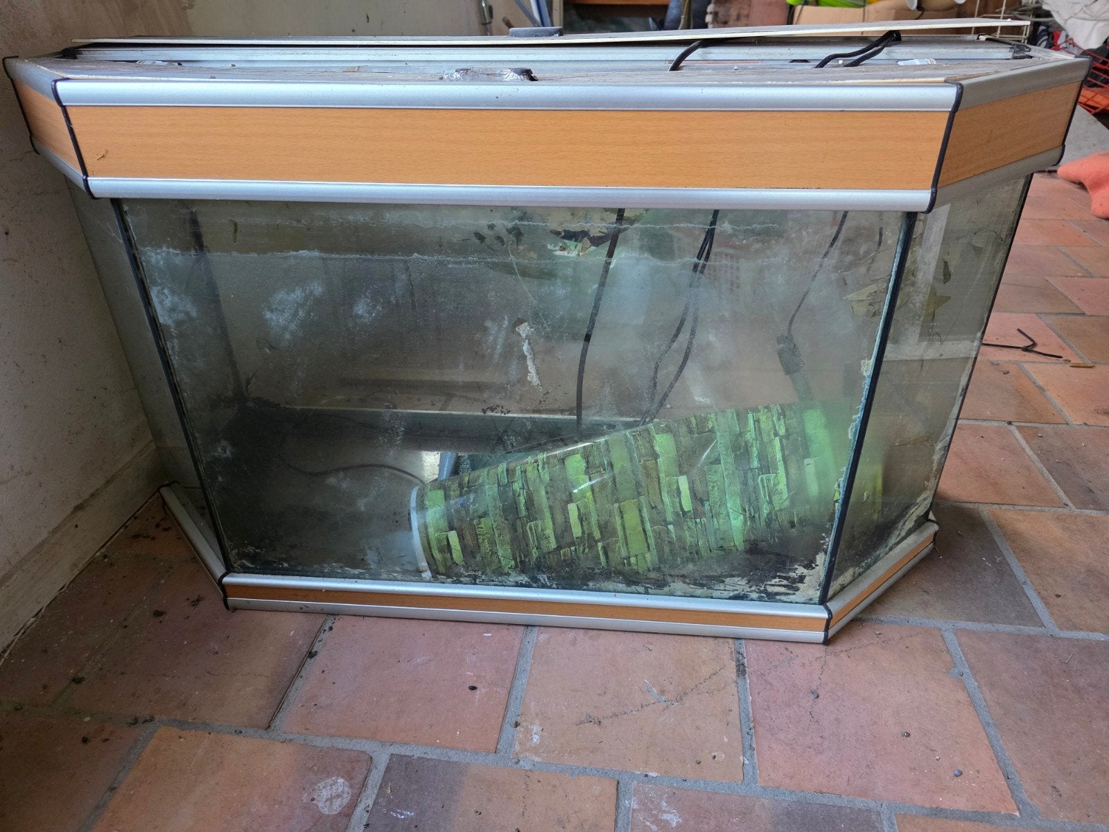 Aquarium met pomp en werkende verlichting., Ophalen, Gebruikt, Minder dan 80 cm, Minder dan 80 cm