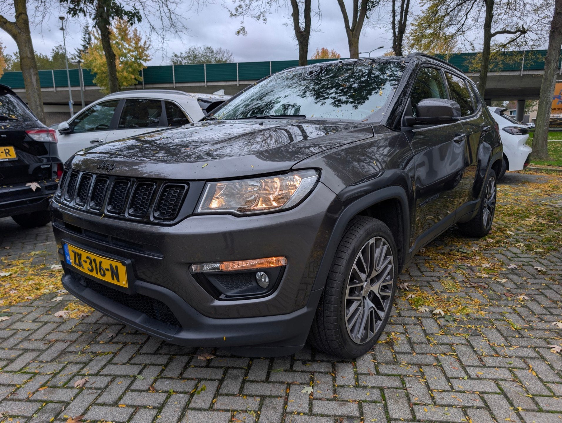 Jeep Compass 1.4 MultiAir Night Eagle, Auto's, Voorwielaandrijving, 12 maanden, 450 kg, Gebruikt