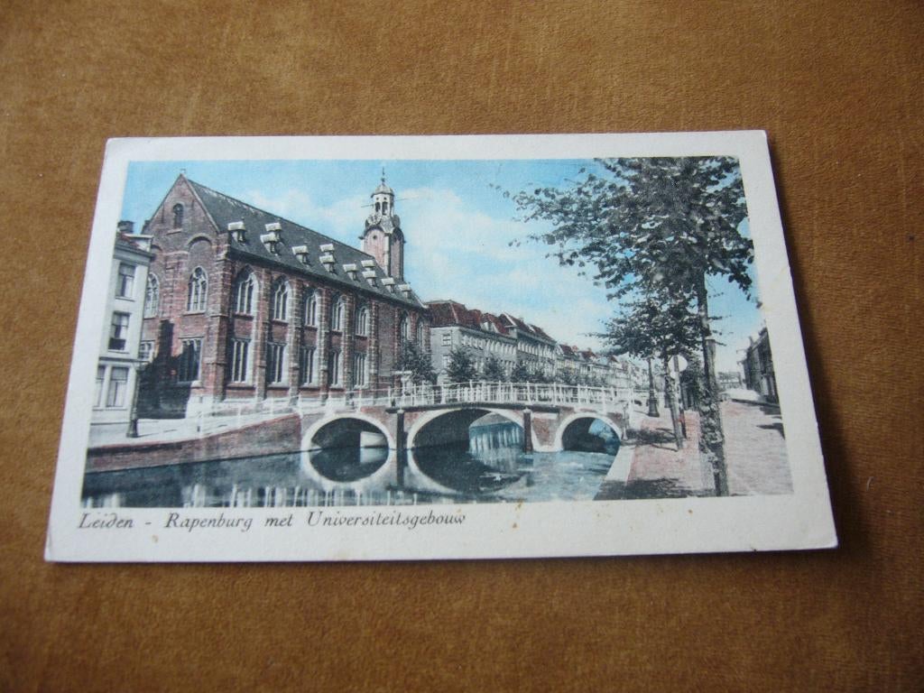 LEIDEN  =  RAPENBURG MET UNIVERSITEITSGEBOUW, Ophalen of Verzenden, 1940 tot 1960, Gelopen, Zuid-Holland