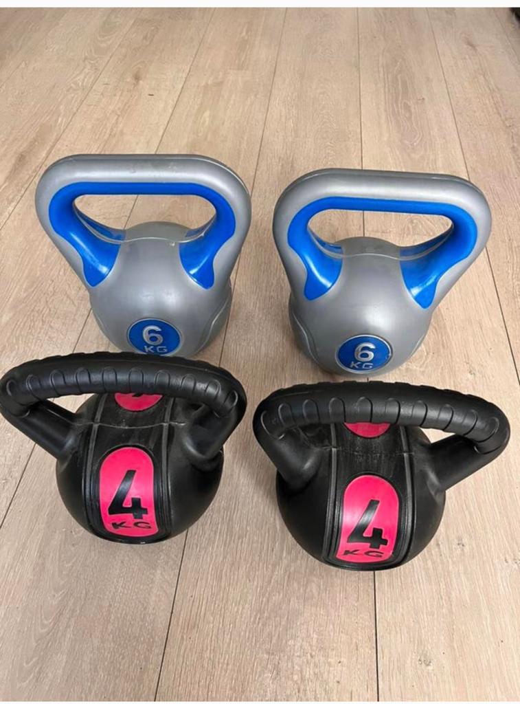 kettlebells 2x4kg en 2x6kg, Ophalen, Zo goed als nieuw, Kettlebell