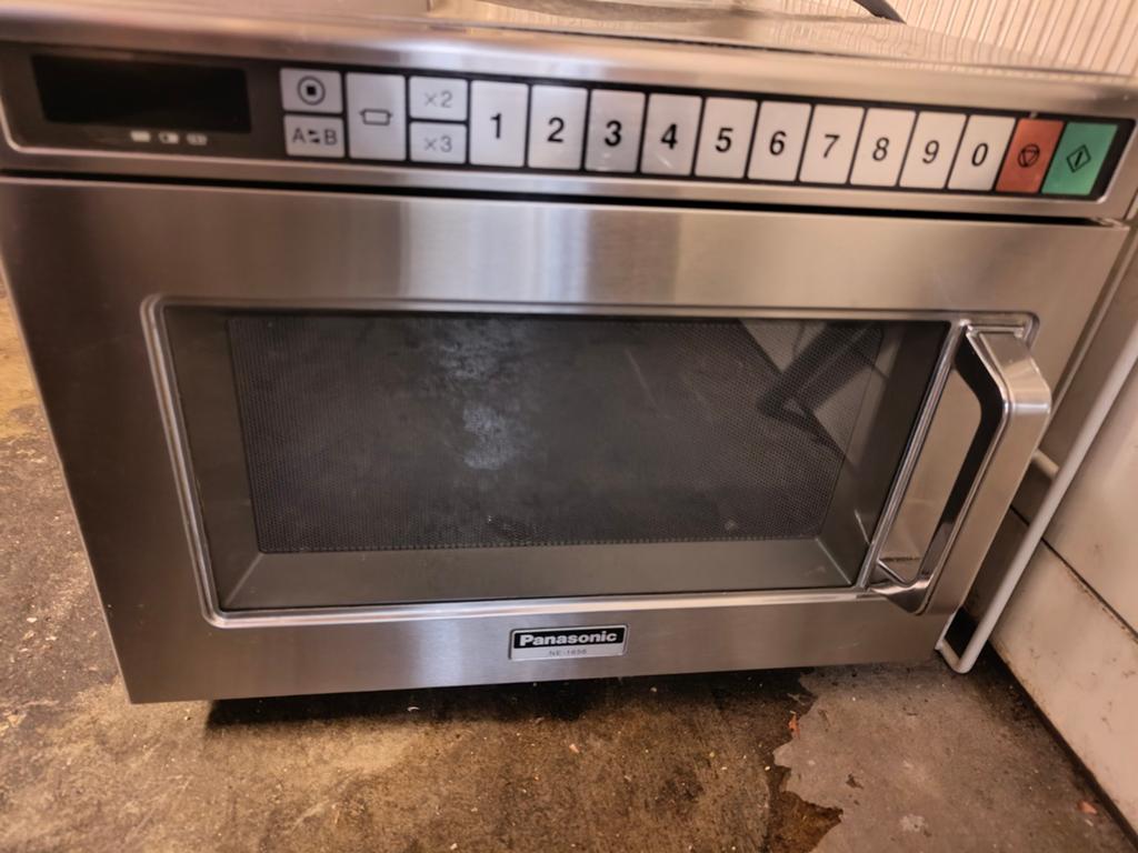 Panasonic Magnetron - NE-1656 RVS, Witgoed en Apparatuur, Magnetrons, Gebruikt, Vrijstaand, Magnetron, 45 tot 60 cm, Ophalen