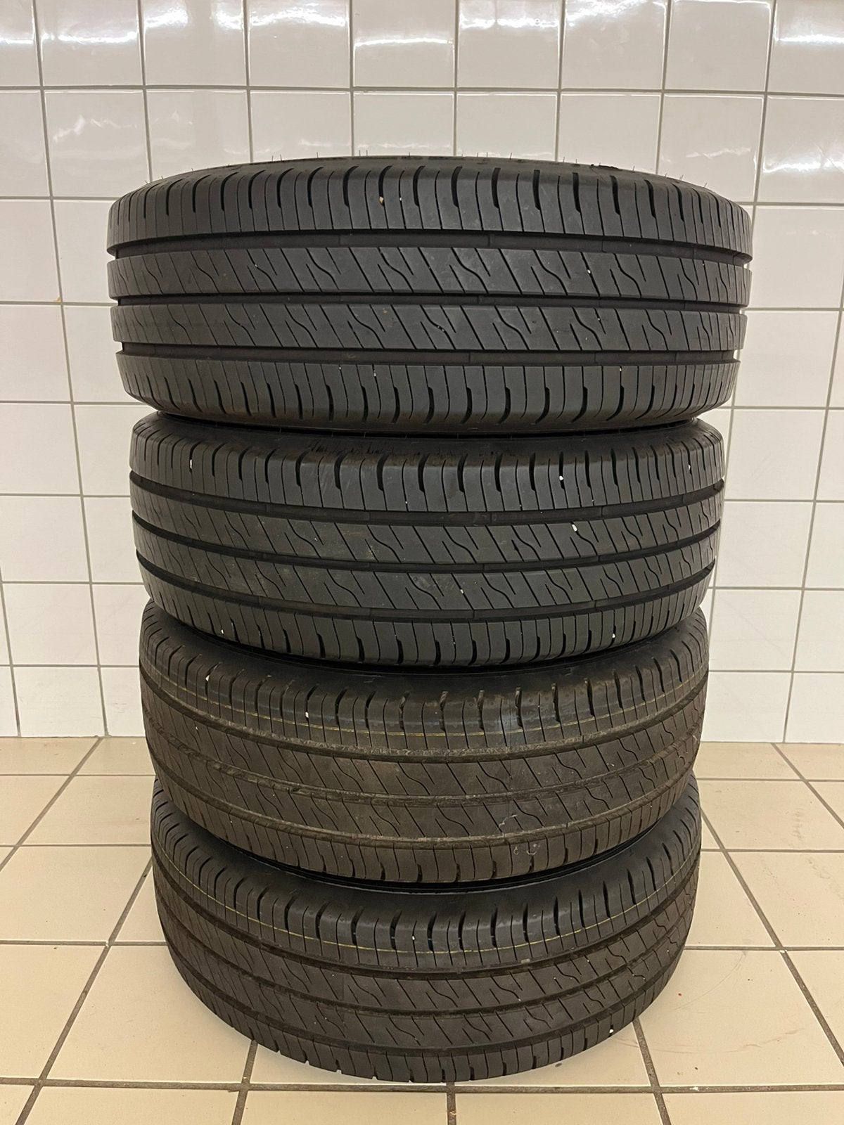 Nieuwe 215 65 16 C Bridgestone OF Goodyear 215 60 17 C, Ophalen, 16 inch, Nieuw, Band(en)