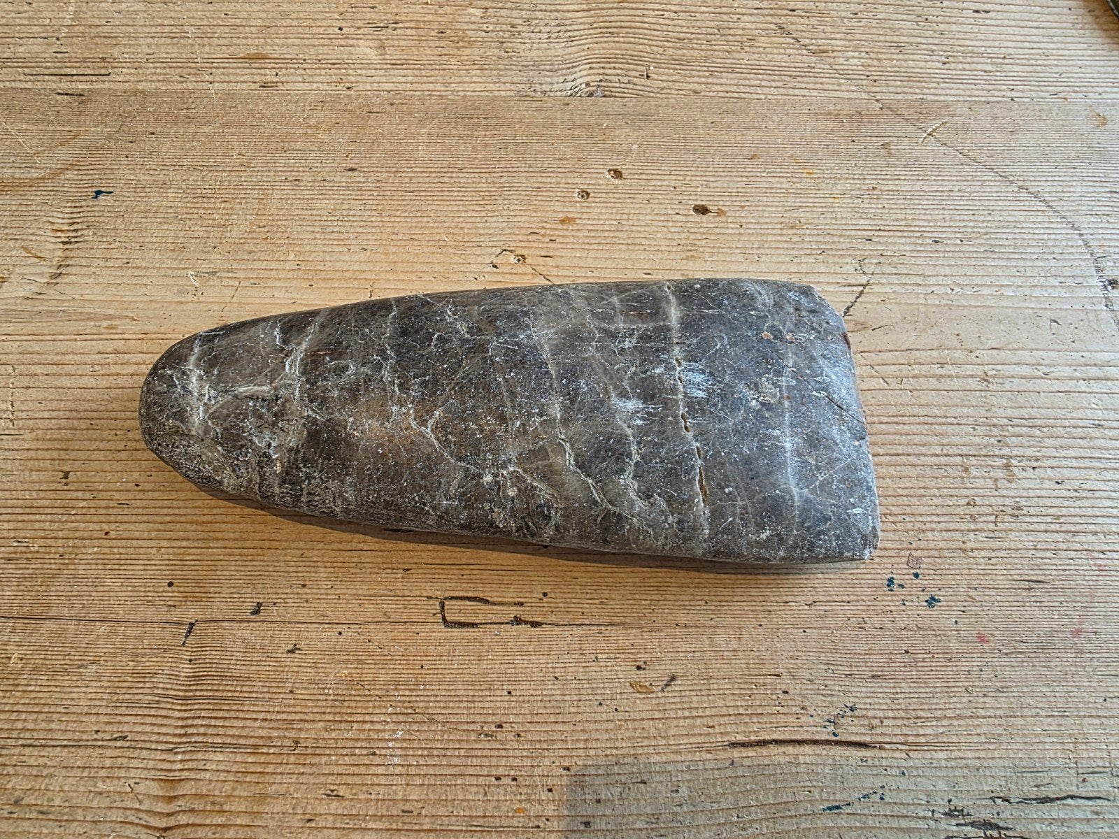 Neolithische stenen dissel / bijl - ca. 20 cm, Ophalen of Verzenden, Gebruikt