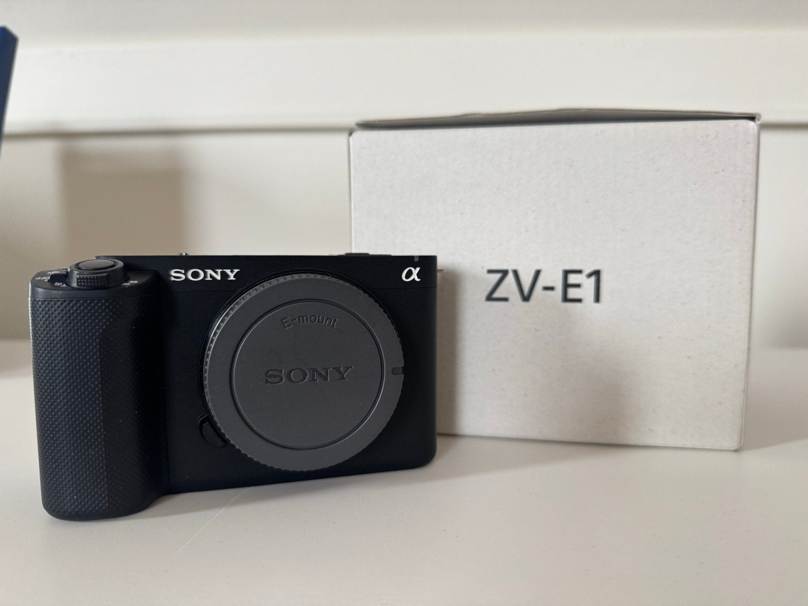 Sony ZV-E1 vlogcamera inclusief SmallRig cage, Ophalen, Beeldstabilisatie, Zo goed als nieuw, Accu