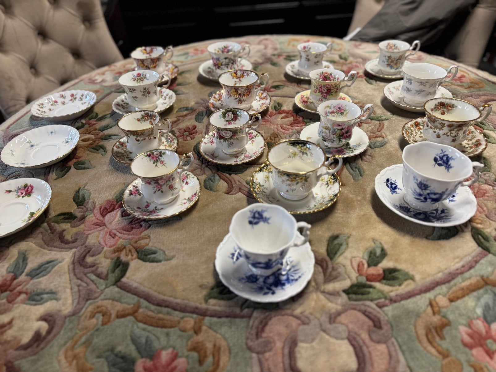 Royal Albert kopjes & Schotels, Ophalen