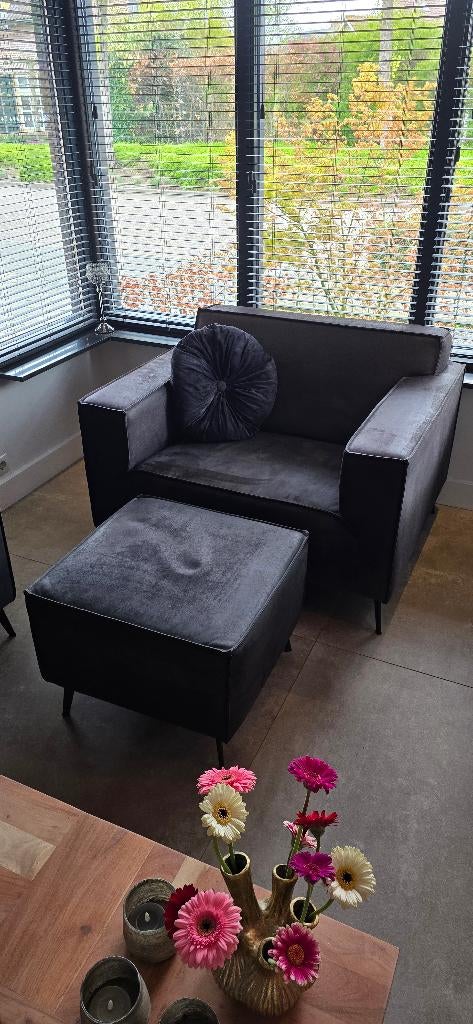 Love seat met poef zwart, Huis en Inrichting, Fauteuils, Ophalen, Gebruikt, 75 tot 100 cm, 100 tot 125 cm