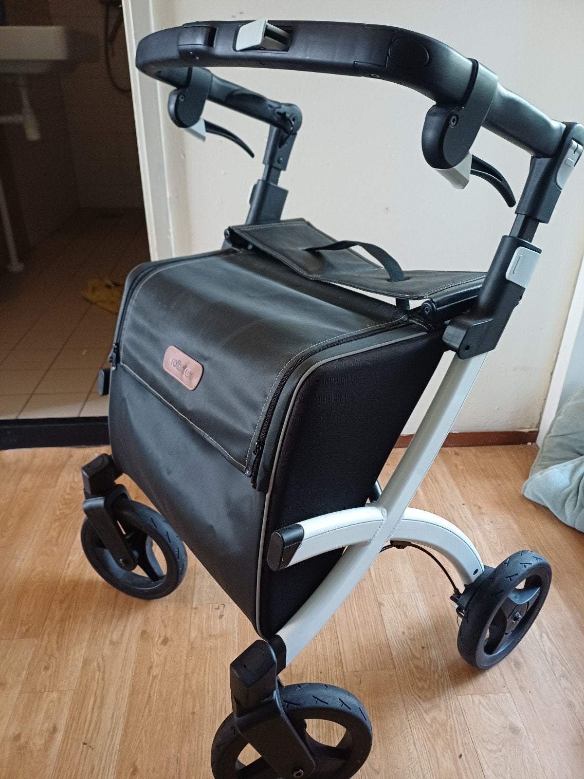 rollz flex trolley zwarte tas  rollator in 1, Ophalen of Verzenden, Zo goed als nieuw