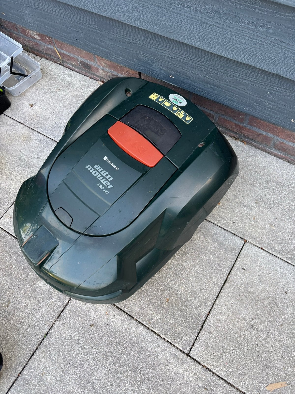 Husqvarna Automower 220 AC Robotmaaier (defect), Tuin en Terras, Robotmaaiers, Ophalen of Verzenden, Gebruikt, Meer dan 25 cm
