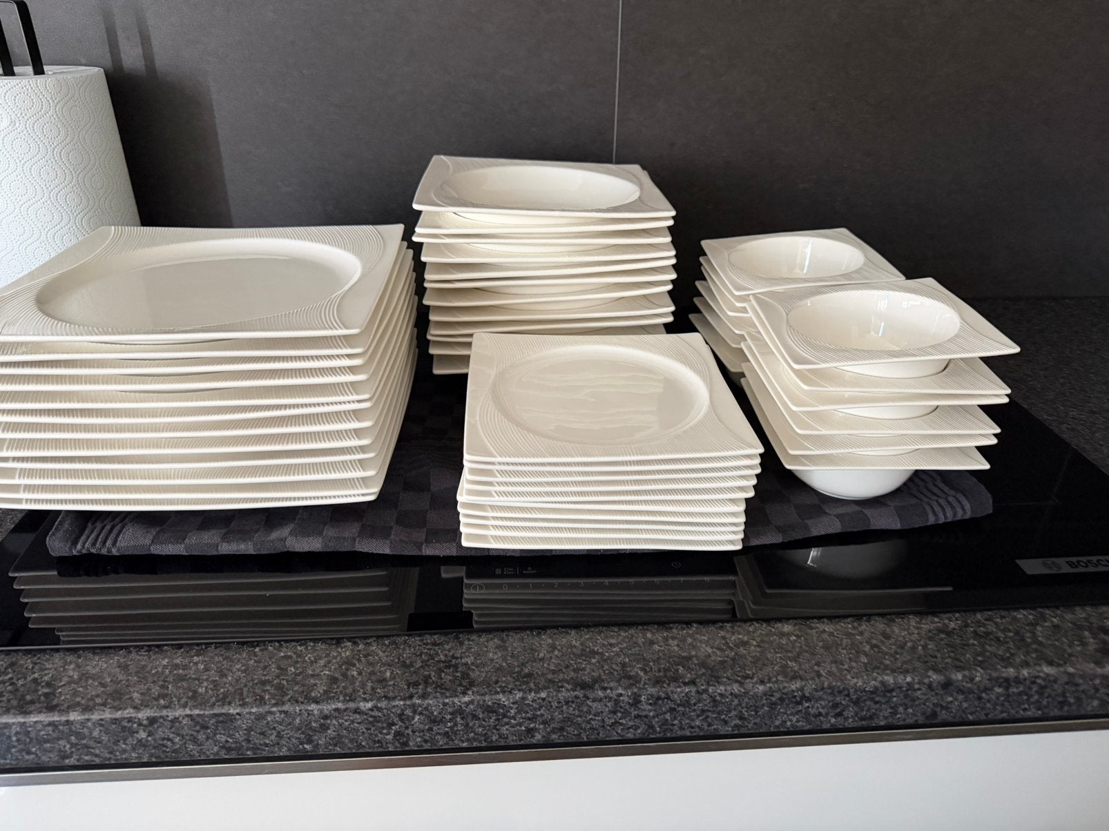Serviesset 12 persoons, Huis en Inrichting, Keuken | Servies, Ophalen, Zo goed als nieuw, Bord(en), Overige stijlen