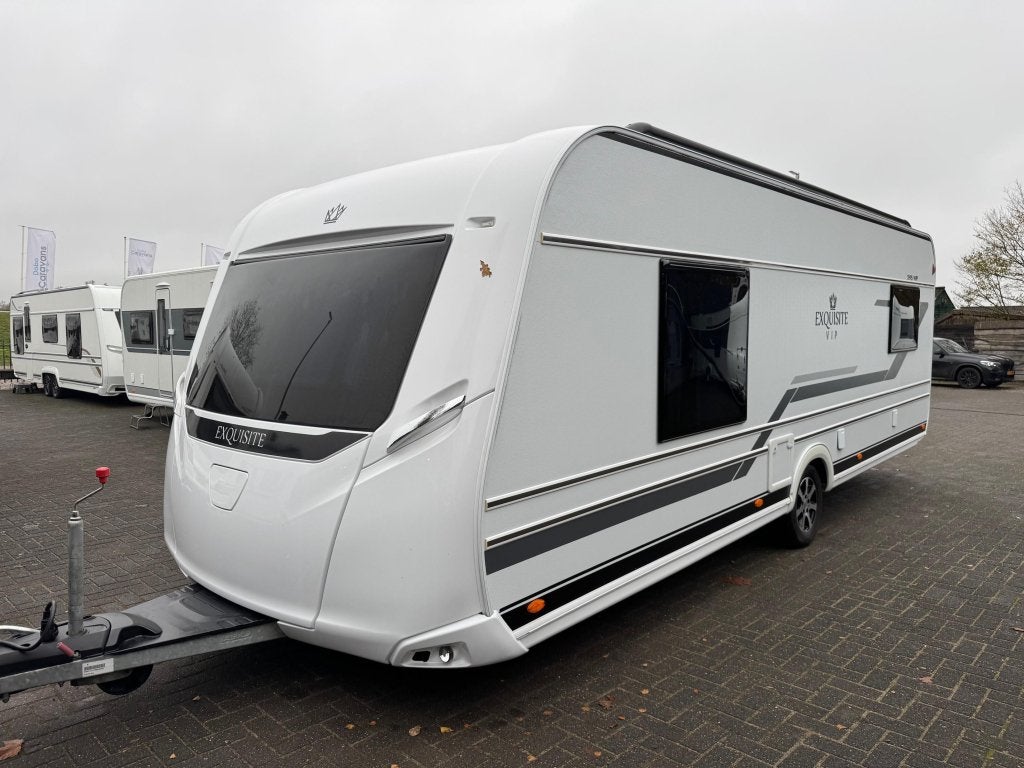 LMC Exquisit 595 VIP 2023 | Queensbed, Caravans en Kamperen, Overige typen, Schokbreker, Bedrijf, 5 tot 6 meter