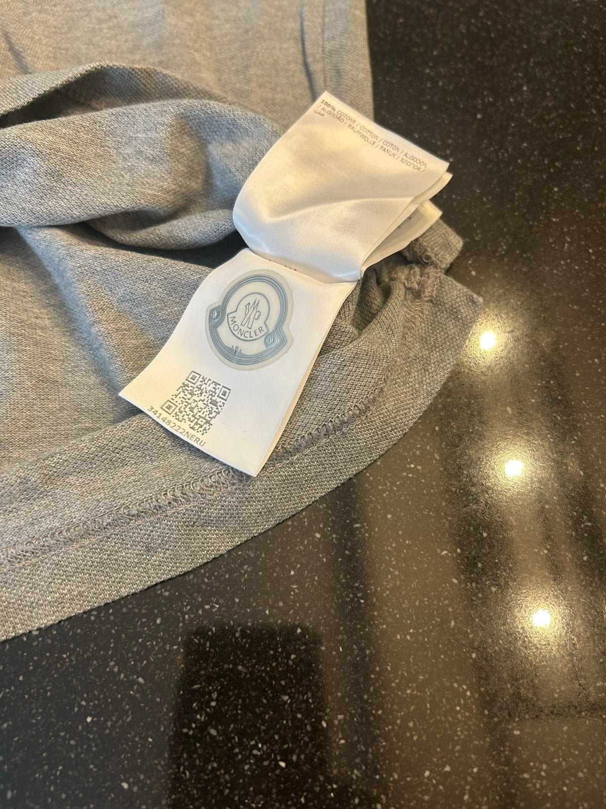 Moncler Polo Shirt Grijs - Maat L, Ophalen of Verzenden, Gedragen, Maat 52/54 (L), Grijs
