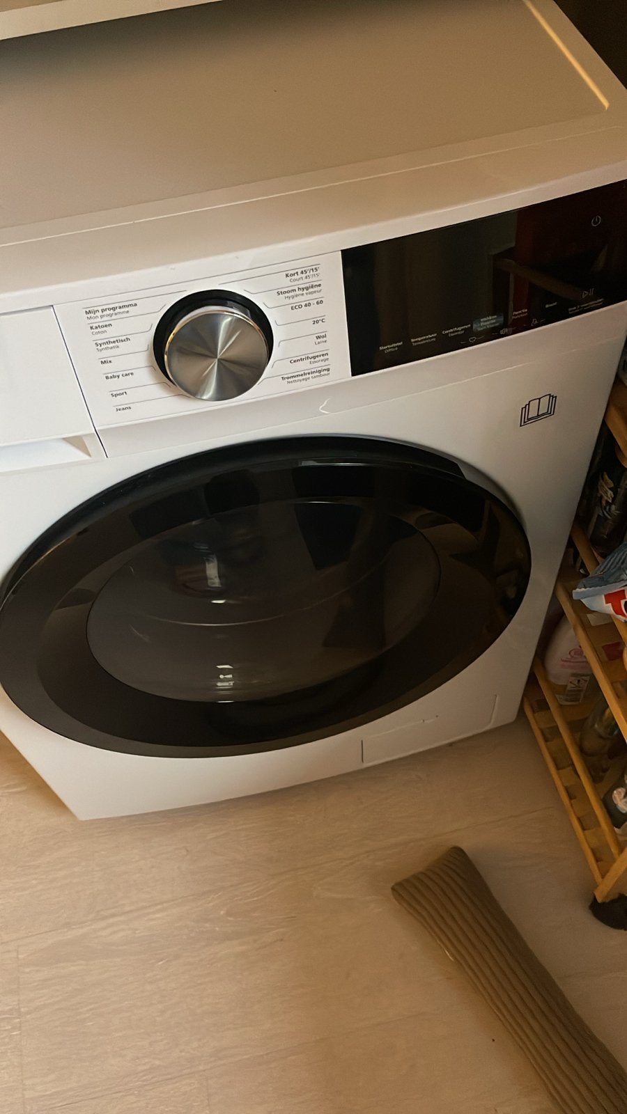Wisberg WBWM1400A18WNB HygienicSteam Wasmachine, Ophalen, Zo goed als nieuw, Voorlader, 85 tot 90 cm