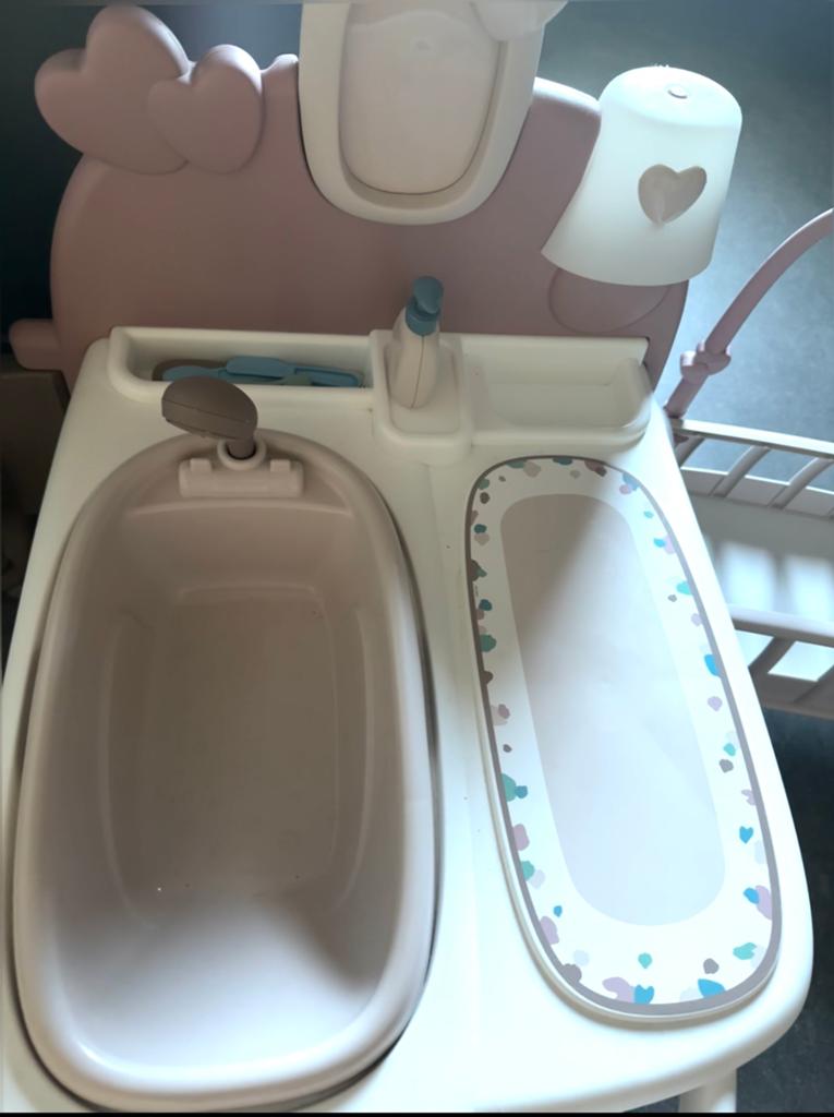 Smoby Poppen verzorging set roze badje bed magnetron flesjes, Kinderen en Baby's, Speelgoed | Overig, Zo goed als nieuw, Meisje
