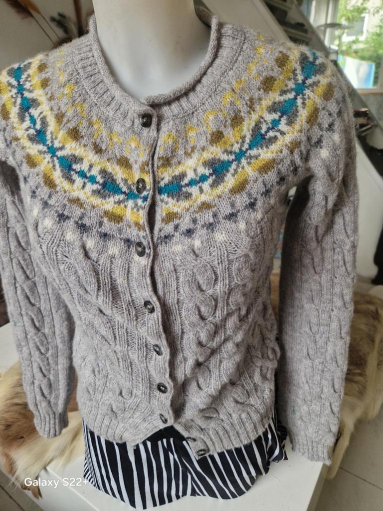 Stijlvolle Benetton vest met Noorse print en kabelpatroon, Kleding | Dames, Maat 38/40 (M), Benetton, Ophalen of Verzenden, Zo goed als nieuw