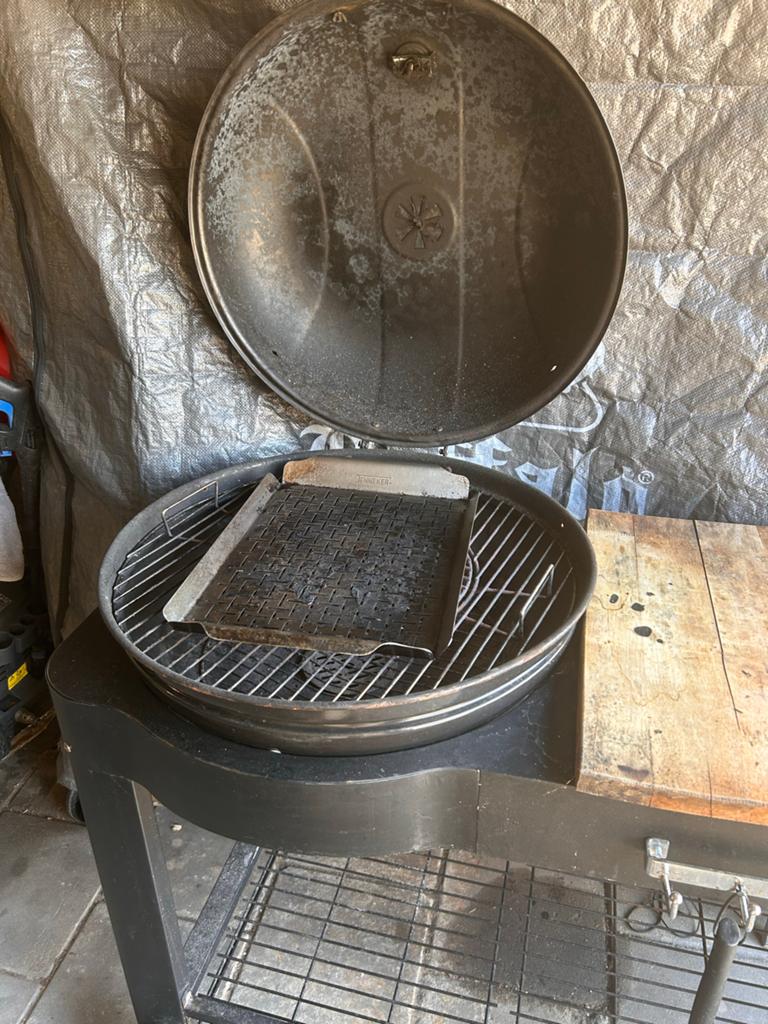 Tarrington House BBQ met accessoires en hoes, Ophalen, Gebruikt, Met accessoires