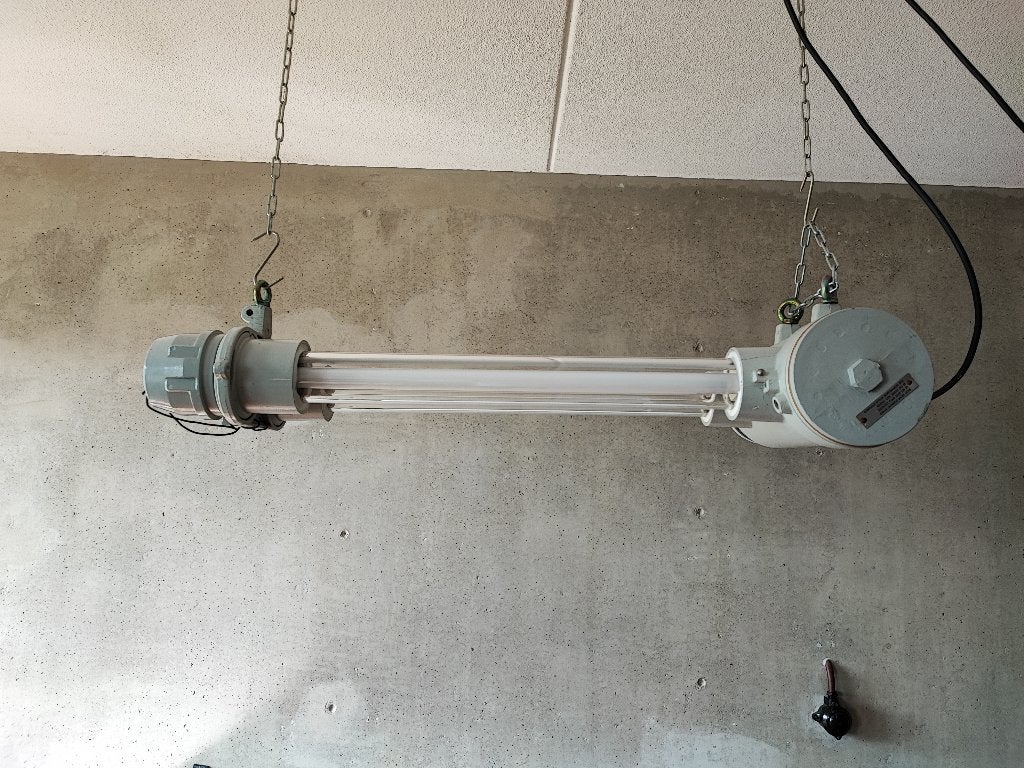 Industriële hanglamp, Huis en Inrichting, Ophalen, Gebruikt, G13 (TL), Glas