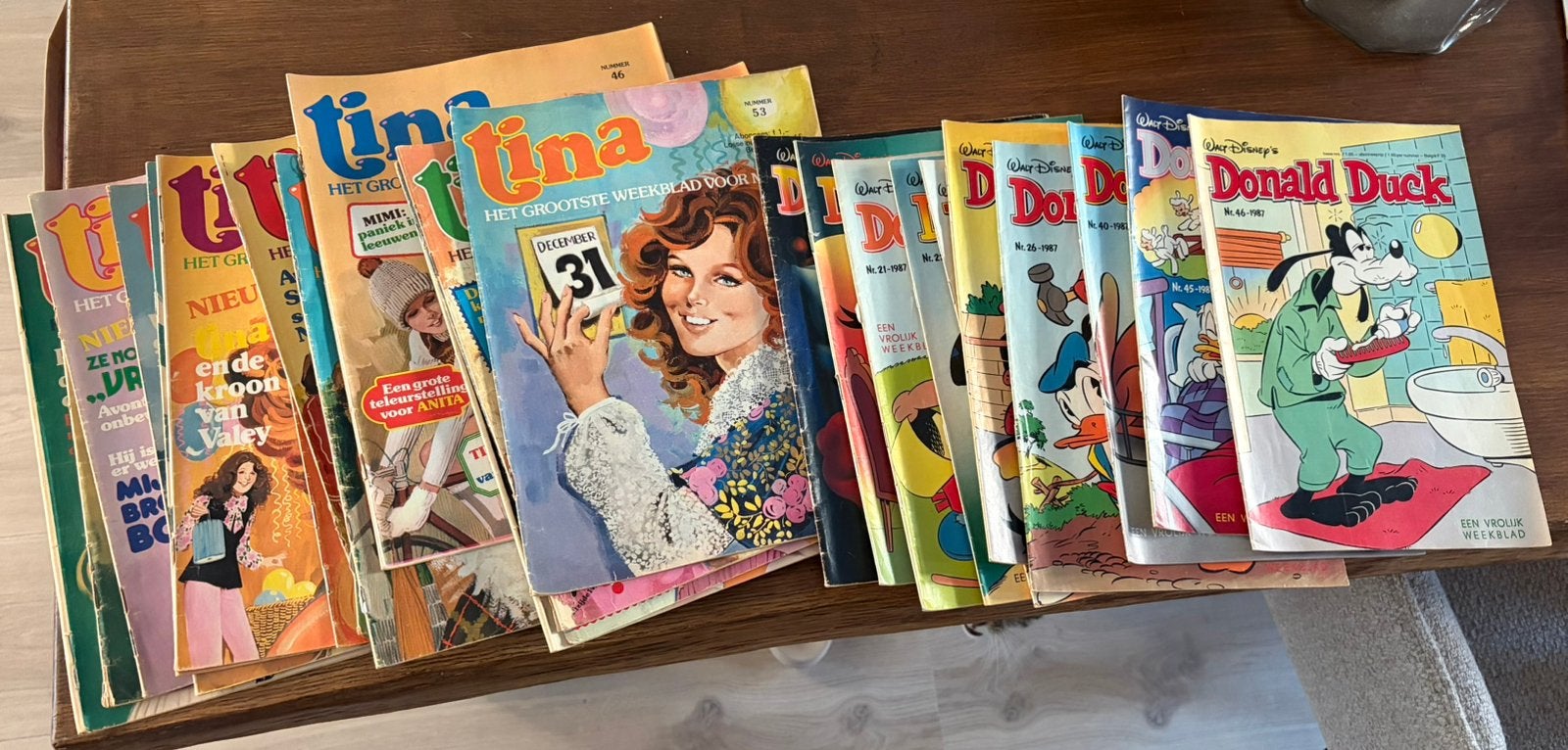Grote verzameling vintage Tina & Donald Duck weekbladen, Boeken, Meerdere comics, Verzenden, Gelezen, Europa