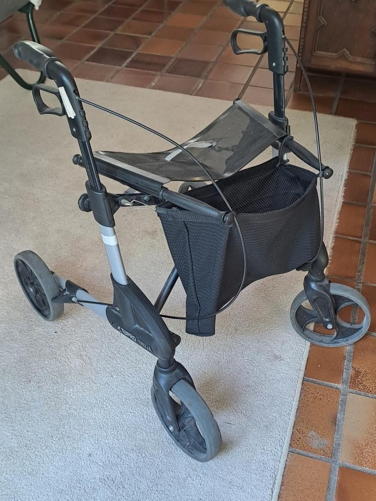 Zo goed als nieuwe rollator, Ophalen