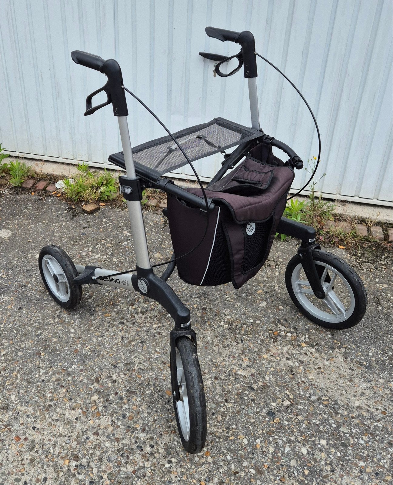 te koop gemino 60 rollator (Lichtgewicht)  in nette staat, Ophalen, Lichtgewicht, Gebruikt