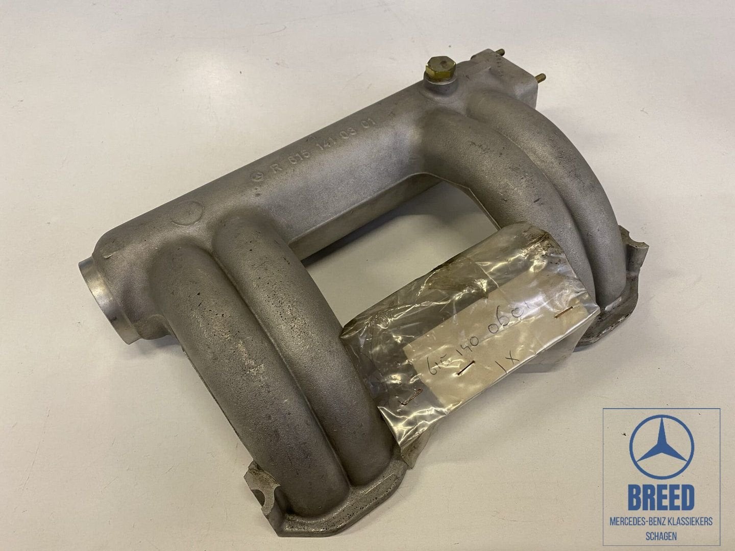 NOS inlaatspruitstuk voor Mercedes-Benz OM615 OM616 W123, Auto-onderdelen, -, Nieuw, Ophalen of Verzenden, -