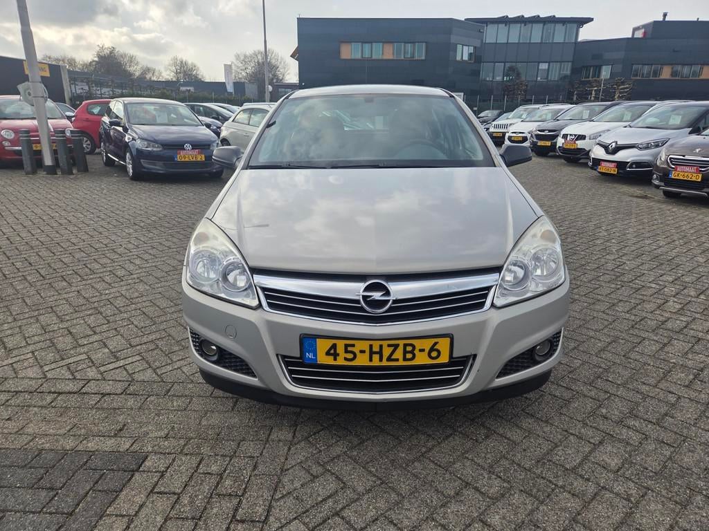 Opel Astra 1.6 Temptation/CRUIS CONTROL/PARKSENSOR, Auto's, 15 km/l, Gebruikt, 4 cilinders, 635 kg