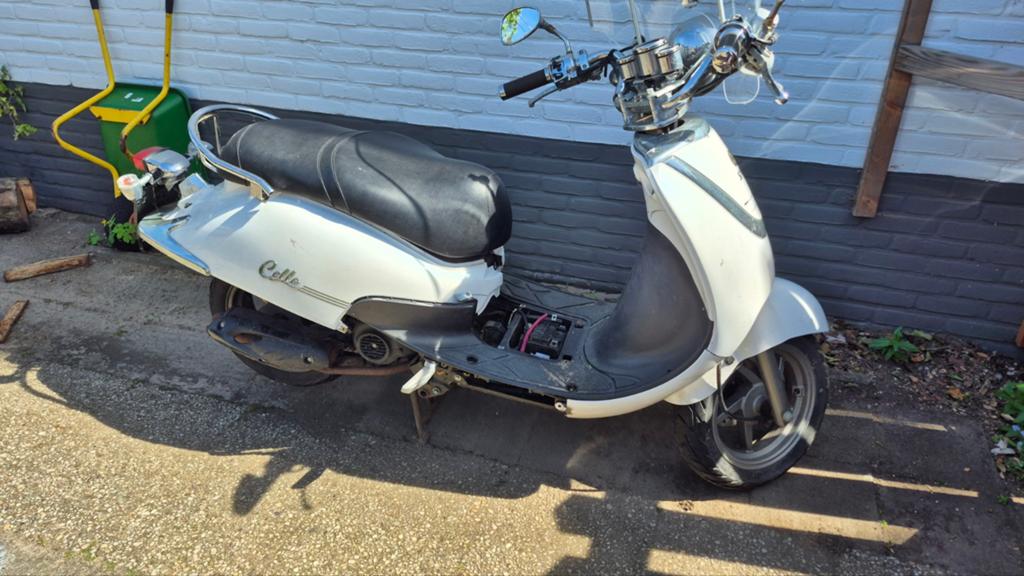 SYM Cello Scooter - Opknapper/Onderdelen, Gebruikt, Overige modellen, Maximaal 45 km/u, Ophalen of Verzenden