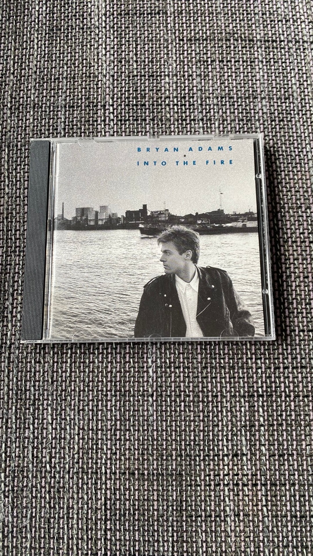 Cd Bryan Adams - Into the fire, Ophalen of Verzenden, Zo goed als nieuw, Poprock