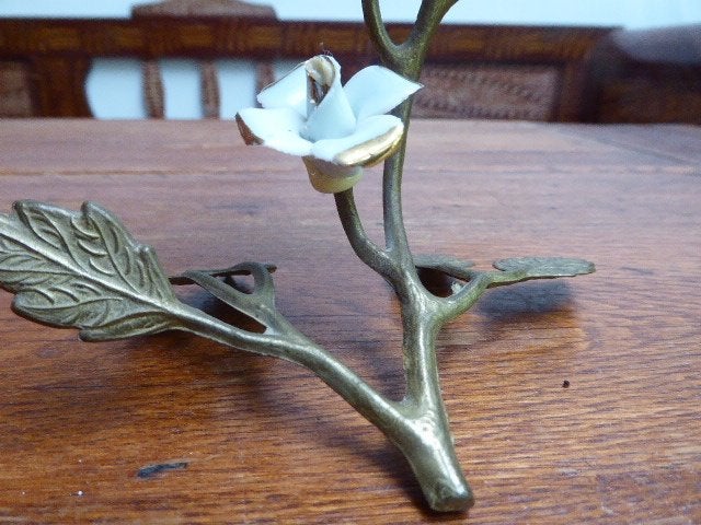 Vintage metalen sierstuk met porseleinen rozen, Ophalen of Verzenden