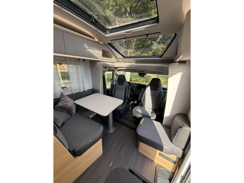 Adria Coral 600 SL - 2022 - Lengtebedden - 7m - Ruime camper, Standaard zit, Fiat, 6 tot 7 meter, Bedrijf
