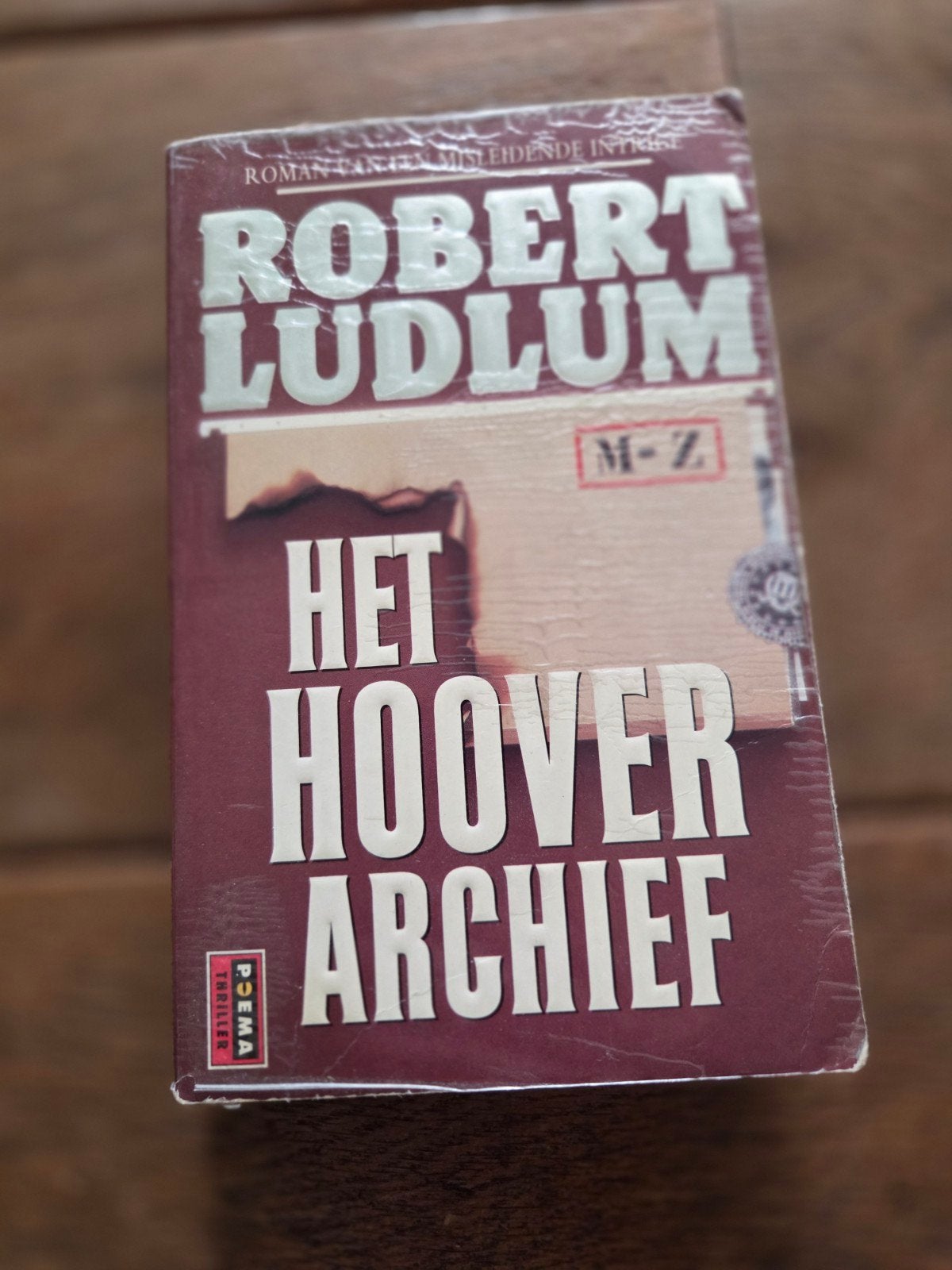 Robert Ludlum - Het hoover archief, Ophalen of Verzenden, Gelezen, Robert Ludlum