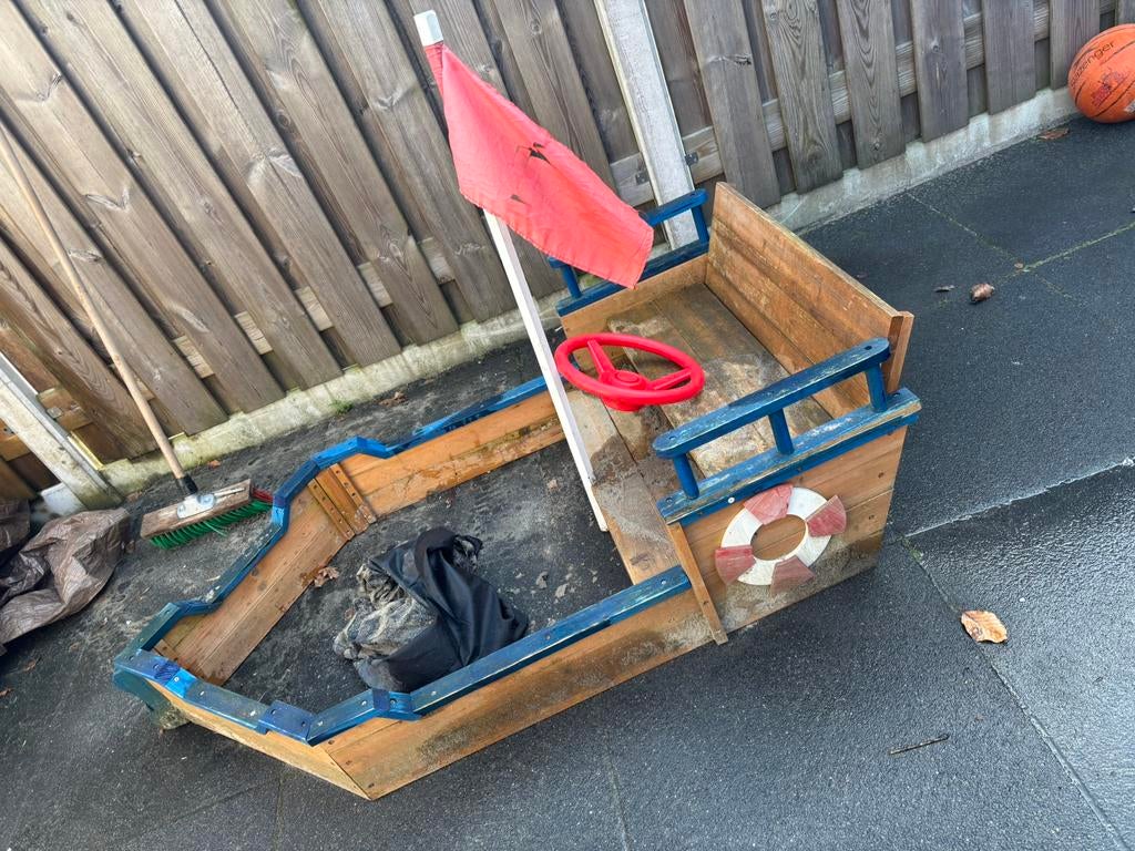 Zandbak piratenschip, Ophalen, Gebruikt
