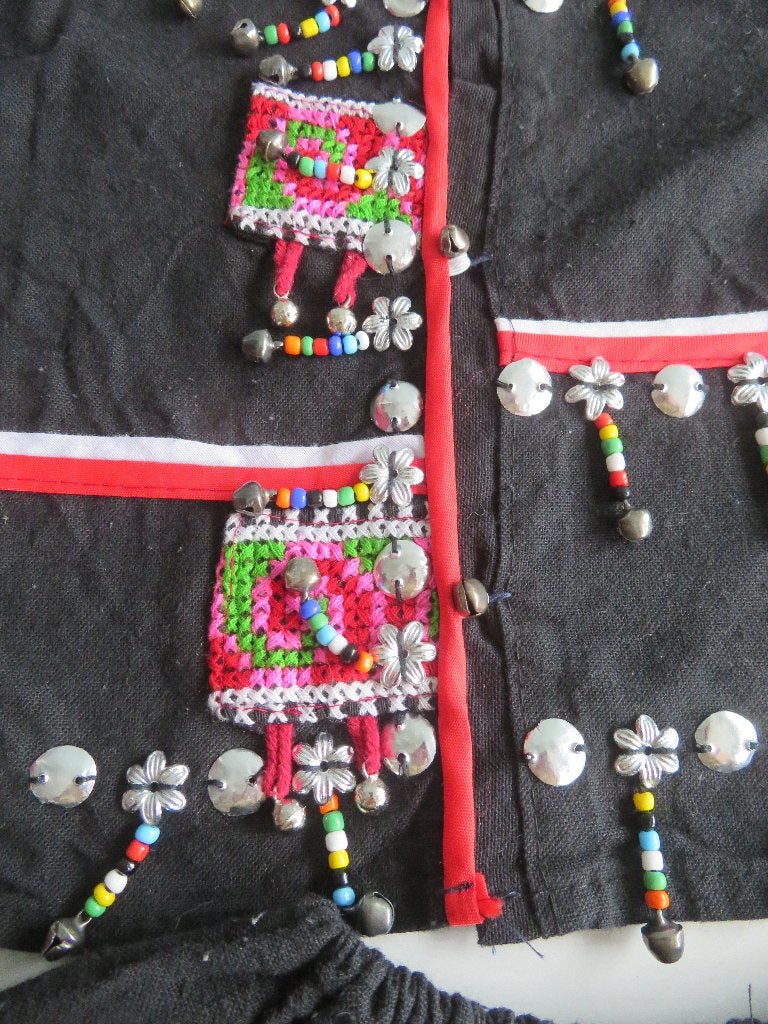 Hmong ( Aziatisch ) Pakje maat 62 - 68, Ophalen of Verzenden, Zo goed als nieuw, Jongetje of Meisje, Pakje