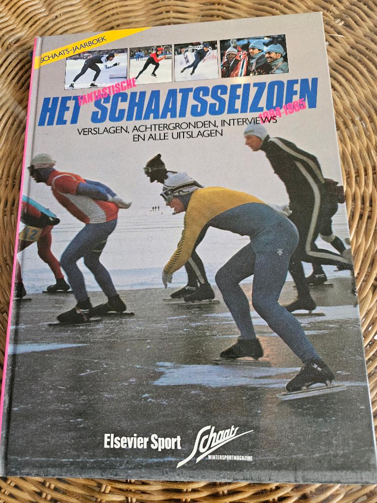 Het schaatsseizoen=schaatsjaarboek 1984-85  Peter van Brakel, Boeken, Sportboeken, Ophalen of Verzenden, Balsport