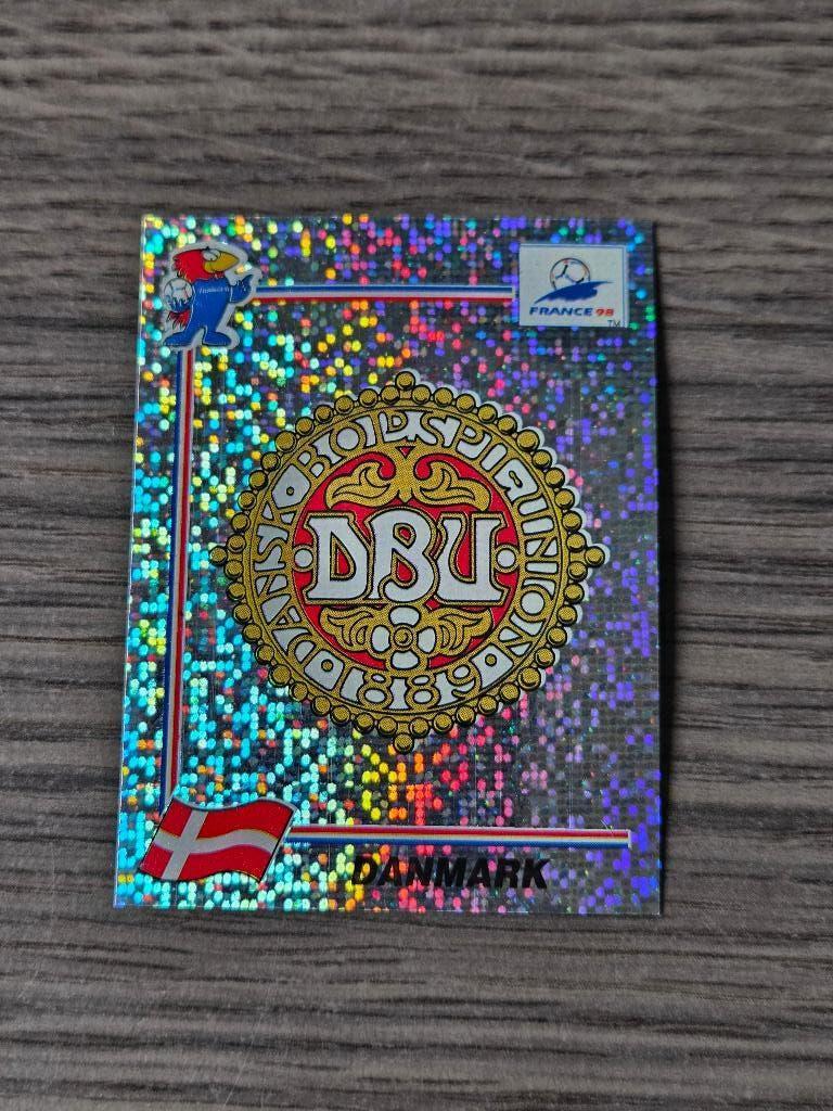 Panini World Cup Frankrijk 1998 embleem Denemarken Denmark, Ophalen of Verzenden, Zo goed als nieuw, Buitenlandse clubs, Poster, Plaatje of Sticker