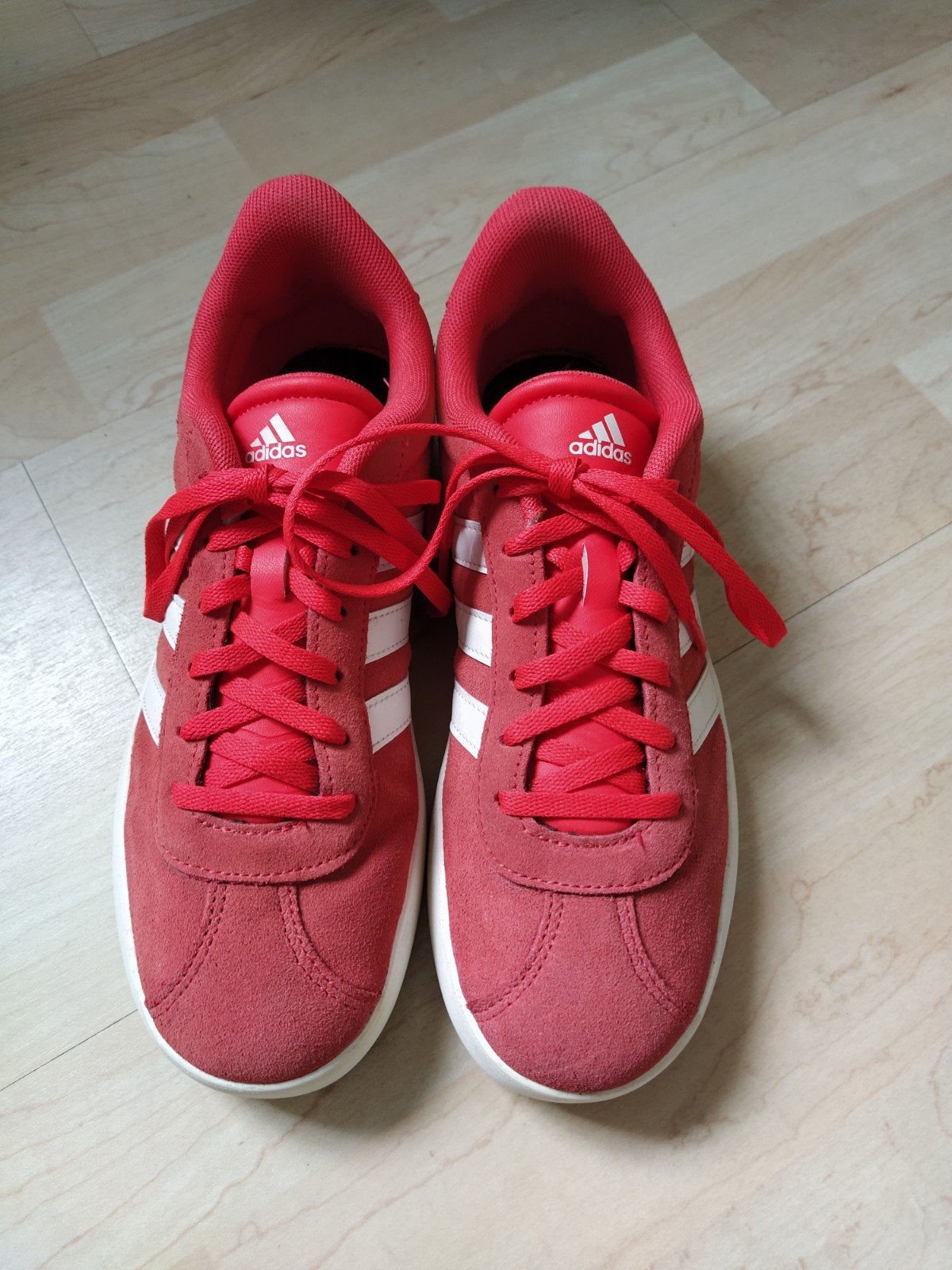 Adidas mooie rode/ suede sneakers(38), Adidas, Ophalen of Verzenden, Rood, Sneakers of Gympen
