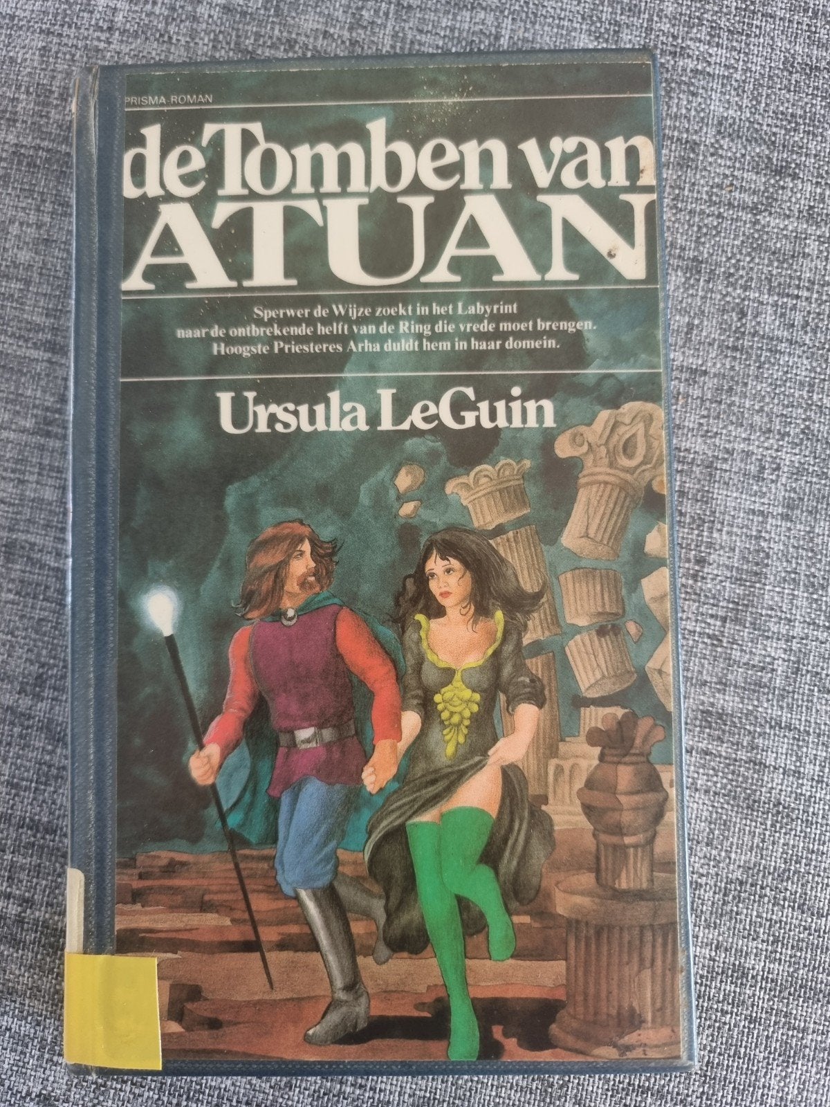 De Tomben van Atuan - Ursula Le Guin (Prisma Roman), Boeken, Ophalen of Verzenden