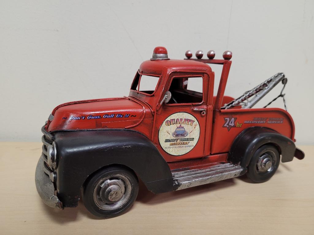 Sleepauto takelwagen rood zwart miniatuur metalen decoratie