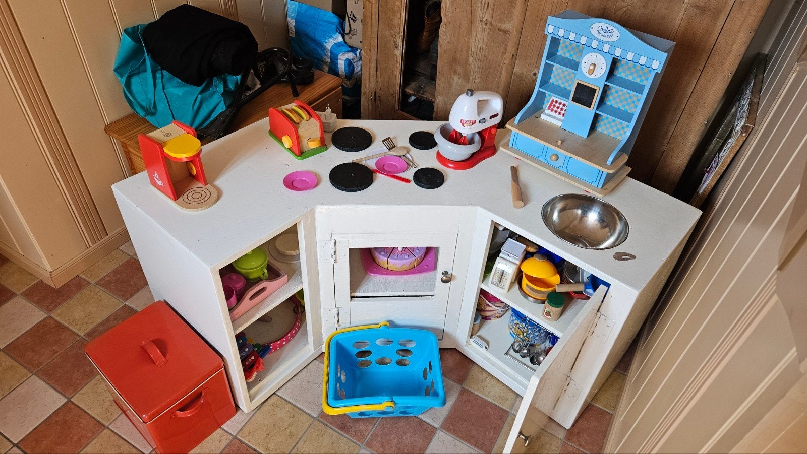 keukentje voor de kinderen met toebehoren., Ophalen, Gebruikt, Hout, Speelkeuken