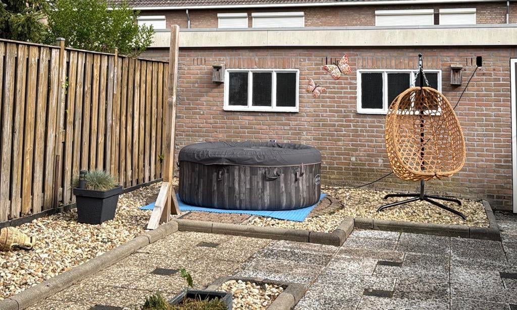 Opblaasbare Jacuzzi - Zo goed als nieuw, Ophalen of Verzenden, Zo goed als nieuw, Opblaasbaar