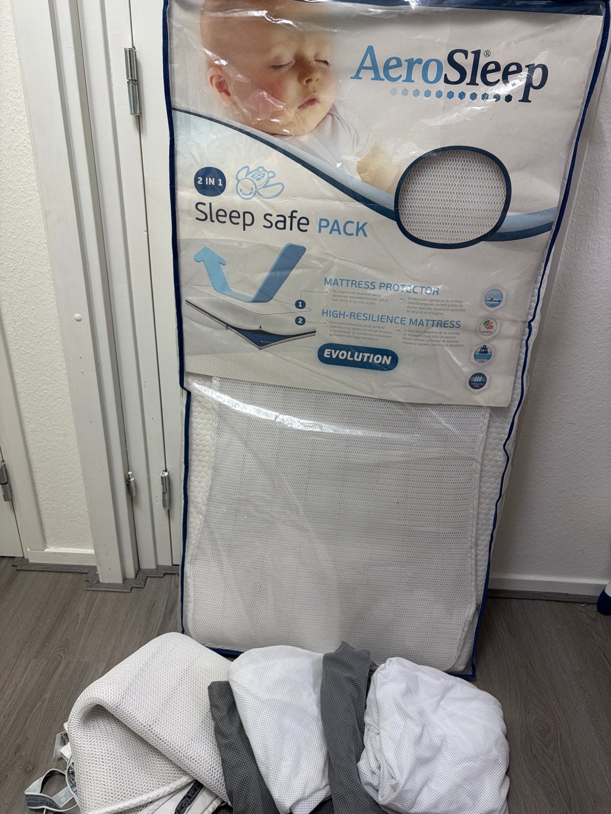 Aerosleep Evolution matras + 2 protectors + 4 hoeslak, Ophalen, Gebruikt, 190 cm of minder, Matras