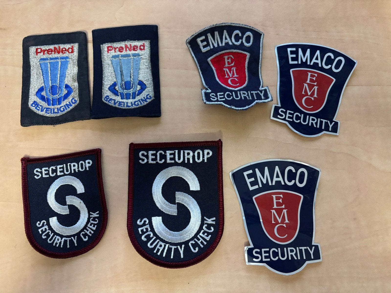 Diverse emblemen rangen en stickers beveiliging, Verzenden, Landmacht, Nederland, Embleem of Badge