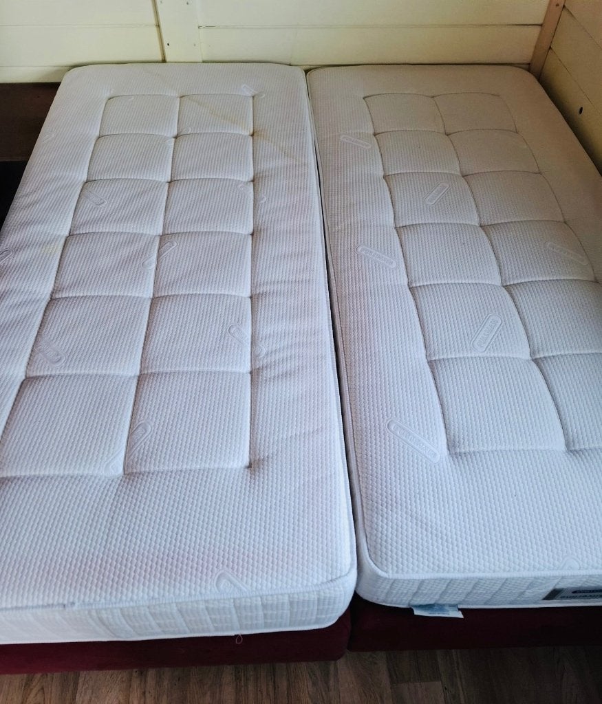 GRATIS 2 x Boxsprings + matrassen 200/90 cm Ophalen, Ophalen, Gebruikt, 90 cm, Eenpersoons